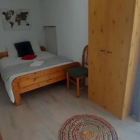 Les Touristes Hotel