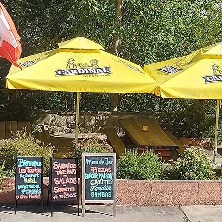 Les Touristes Hotel