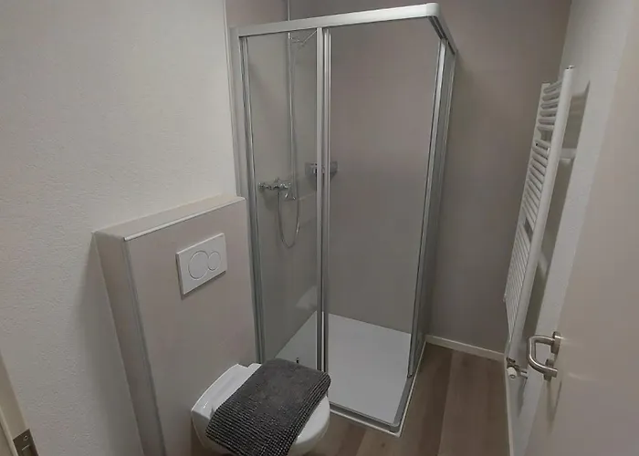 Les Touristes Hotel *