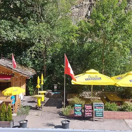 Les Touristes فندق Chatelard